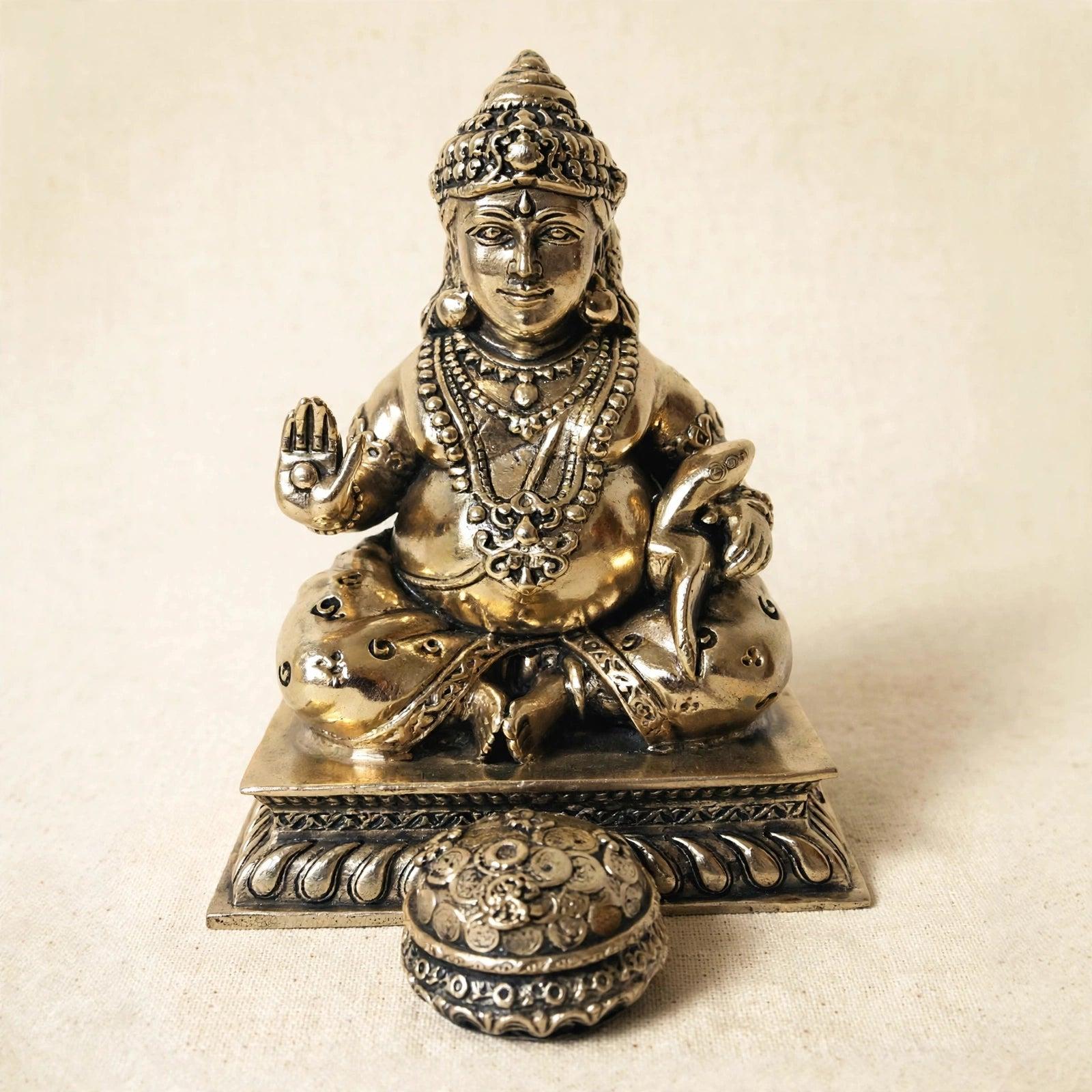 Kuber Ashtadhatu